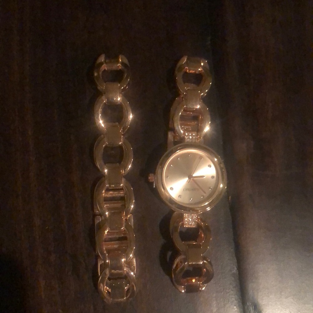 Rose gold watch and bracelet set